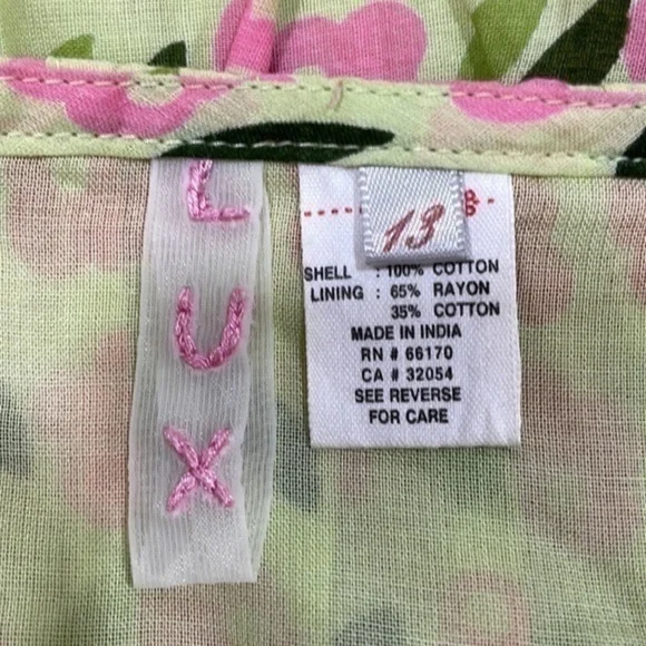 LUX | Floral Print Mini Skirt - Picture 3 of 3